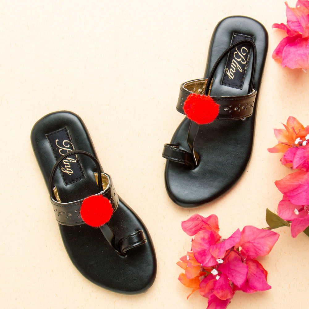 features appealing pattern upper material artificial leather sole material pvc
features appealing pattern upper material artificial leather sole material pvc