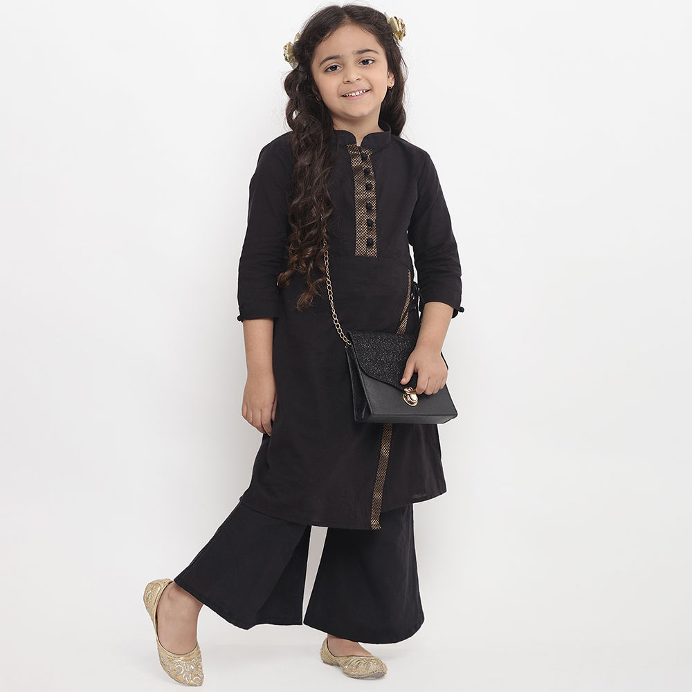 features material cotton the actual product may differ slightly in
features material cotton the actual product may differ slightly in