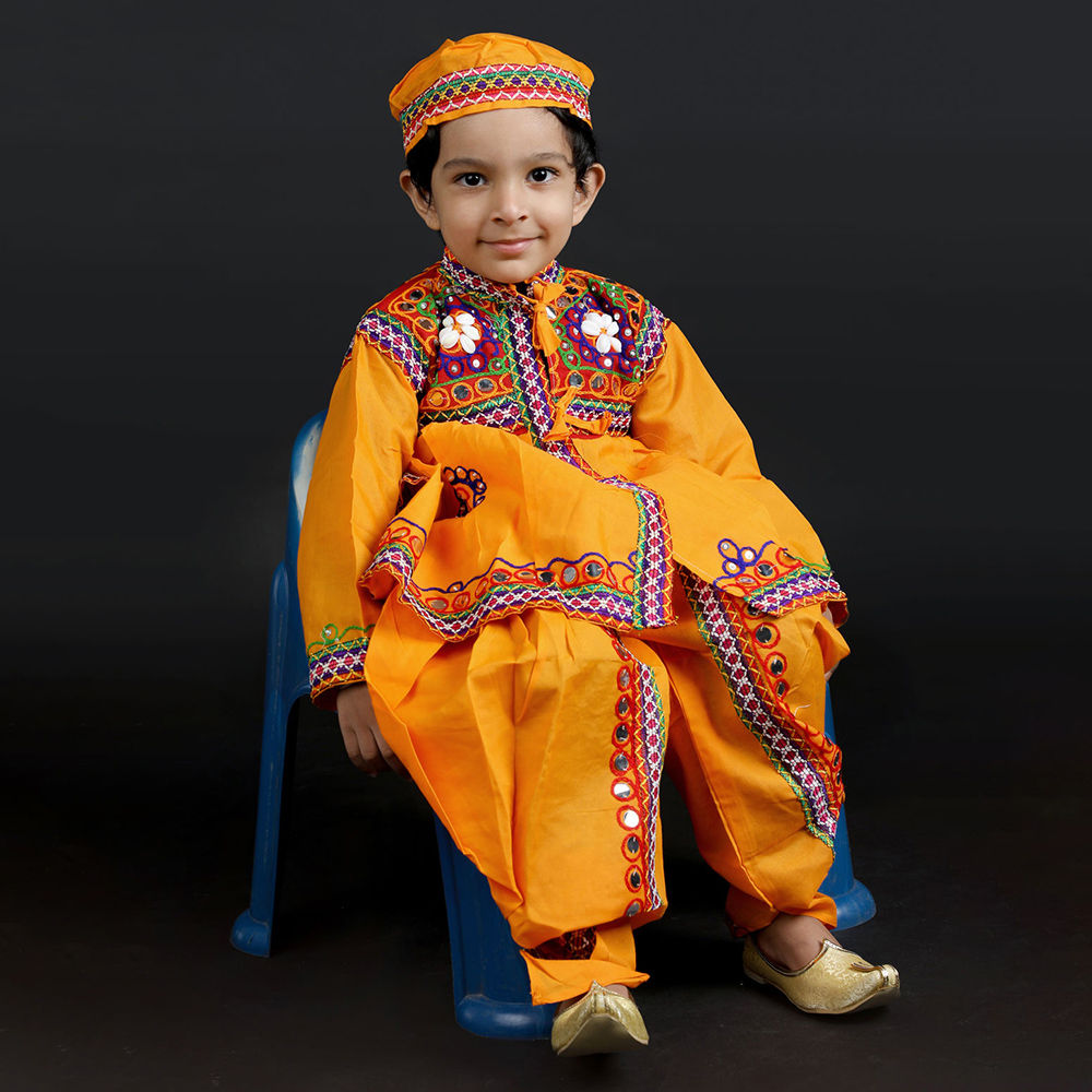 here’s a costume with a bit of style and character 
here’s a costume with a bit of style and character