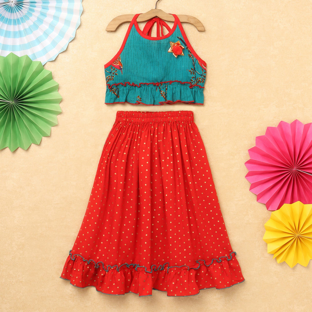 features material 100 viscose the actual product may differ slightly 
features material 100 viscose the actual product may differ slightly