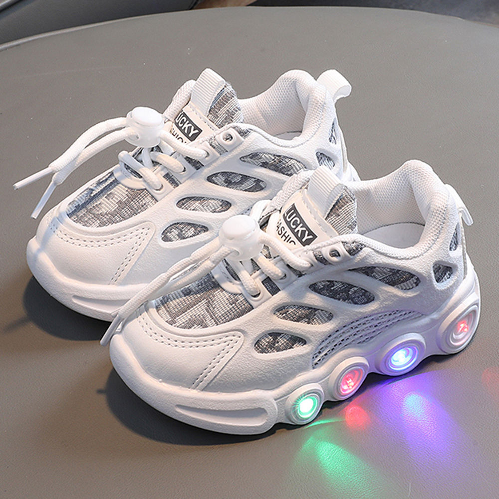 features upper material leather sole material rubber the actual product
features upper material leather sole material rubber the actual product