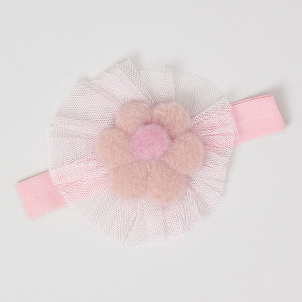 these are simple yet fashionable beautiful hair accessories which are
these are simple yet fashionable beautiful hair accessories which are