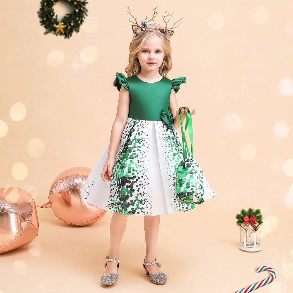 features material 65 polyester 35 viscose fit type regular the 
features material 65 polyester 35 viscose fit type regular the