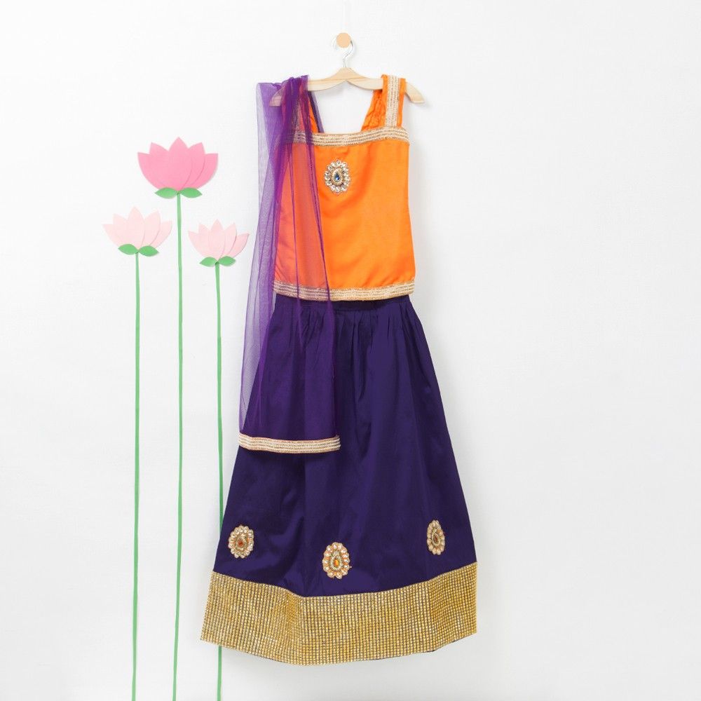 

an extremely smart ethnic set by bownbee that is sure