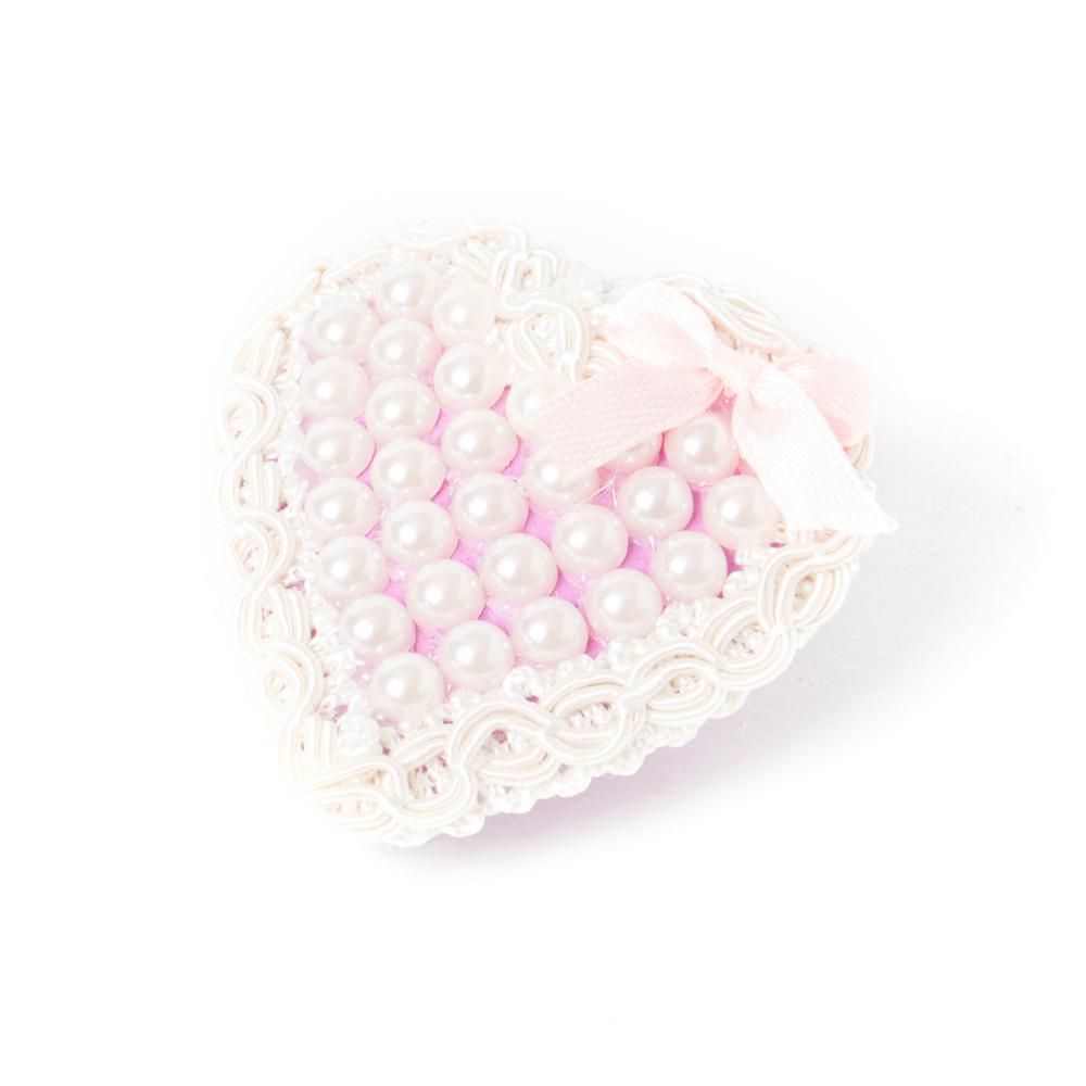 

dress your little girl in this lovely accessories and make