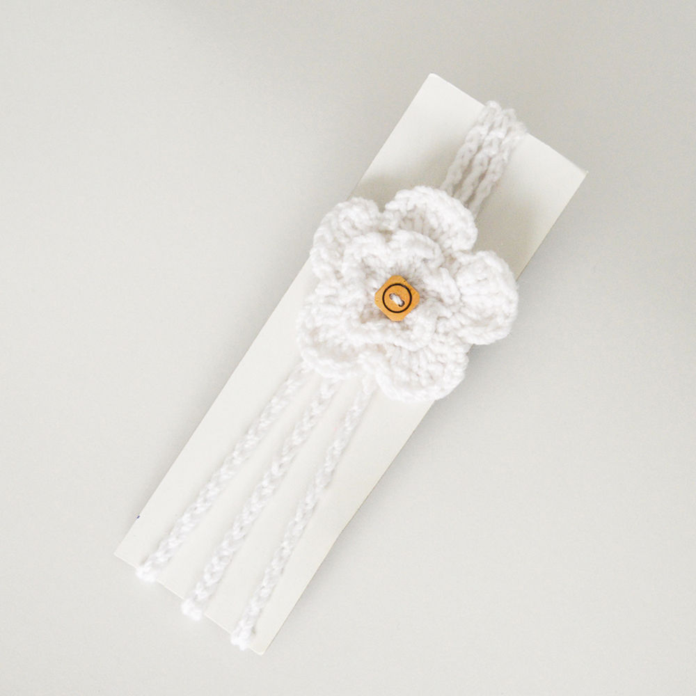 

inspired by latest trend this pretty headband will turn your