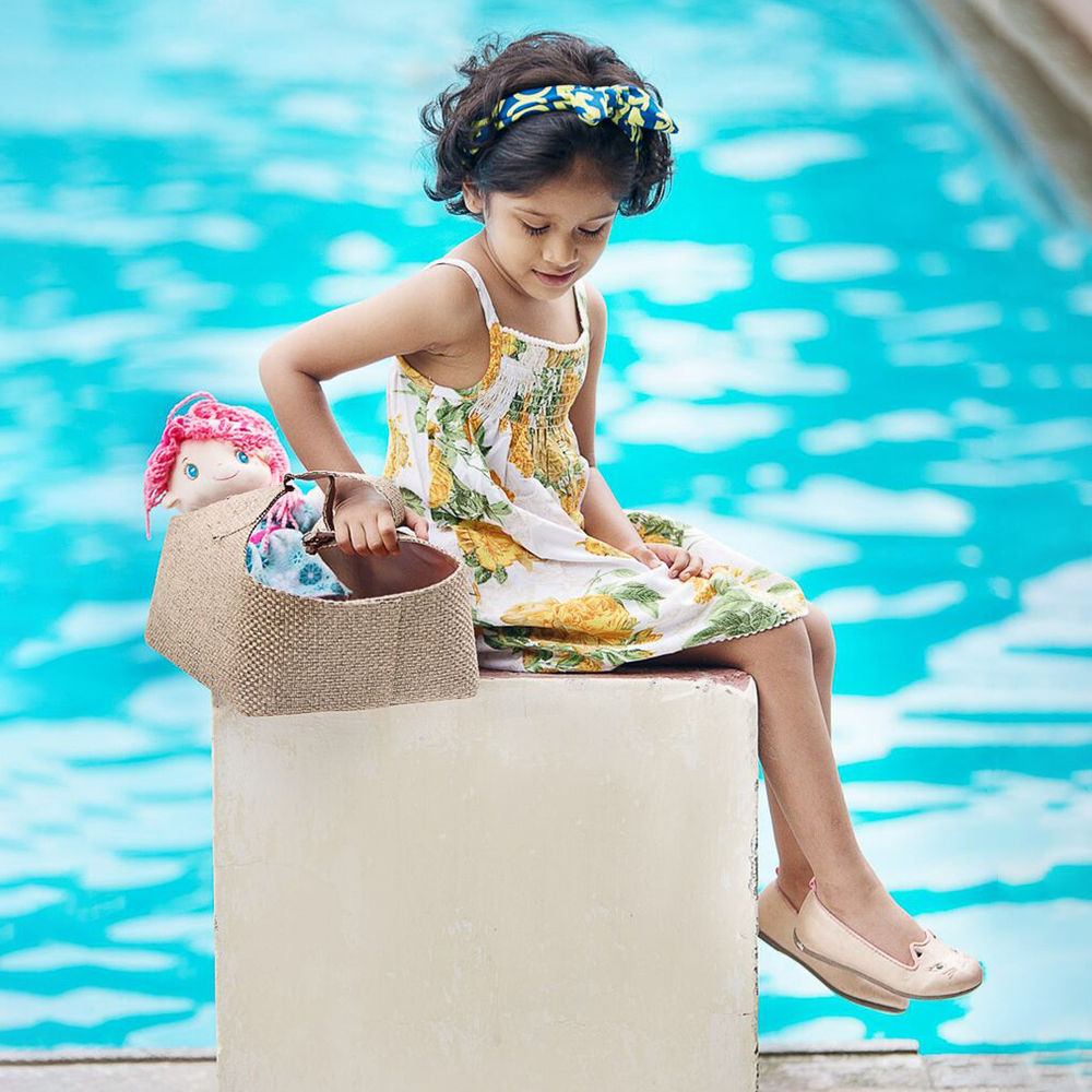 

your little girl will love to flaunt her beauty and