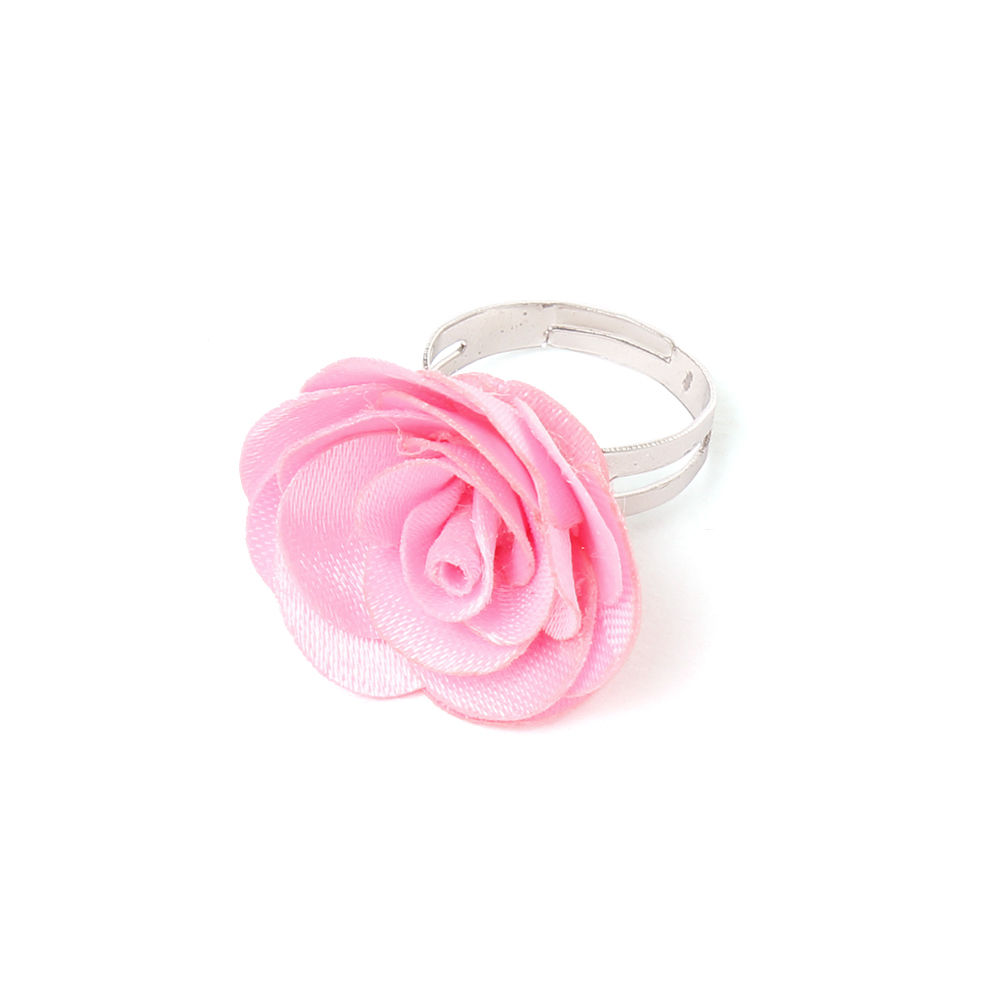

dress your little girl in this lovely accessories and make