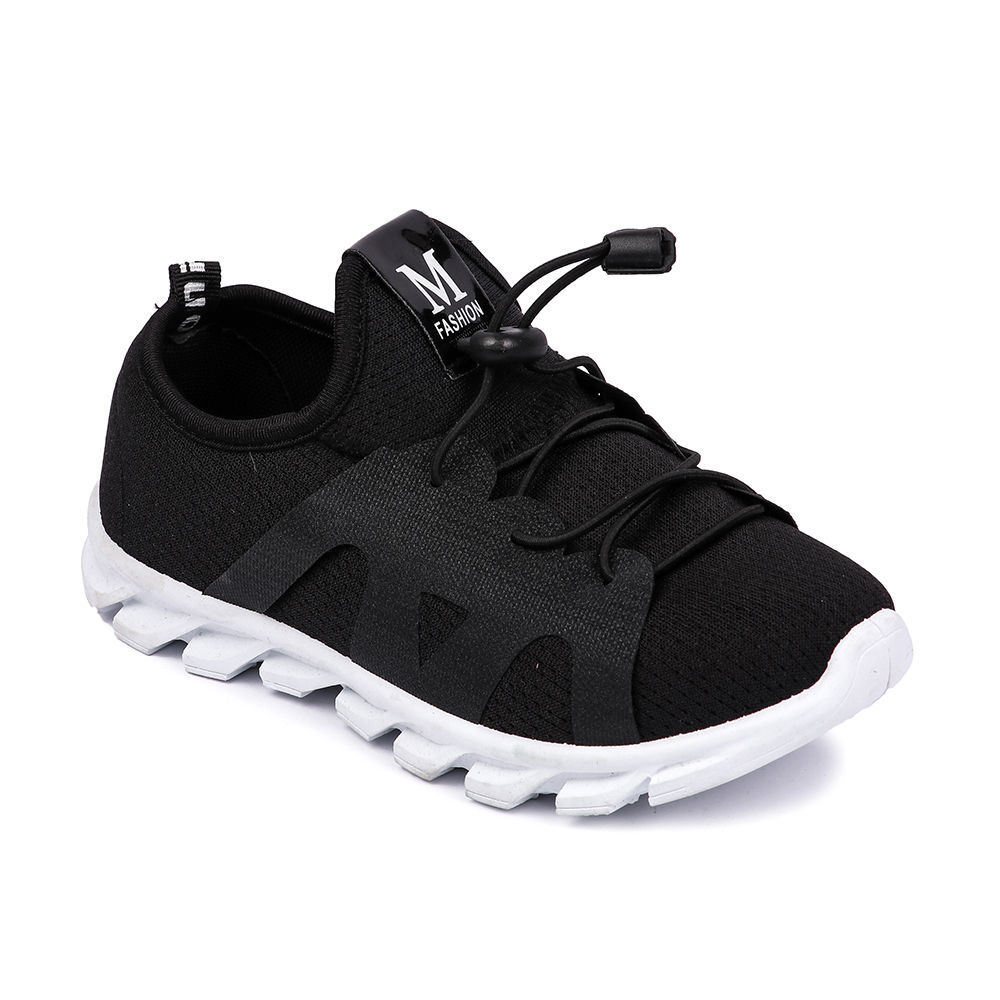 black athletic shoes