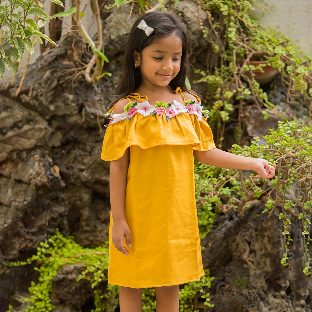 

features fabric linen actual product may slightly vary what s