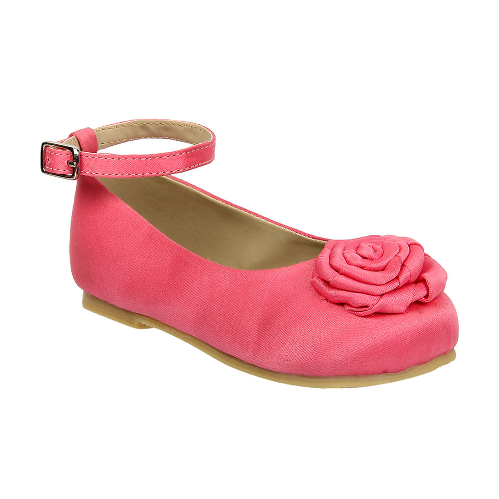 

features fastening buckle material leather sole material rubber the actual