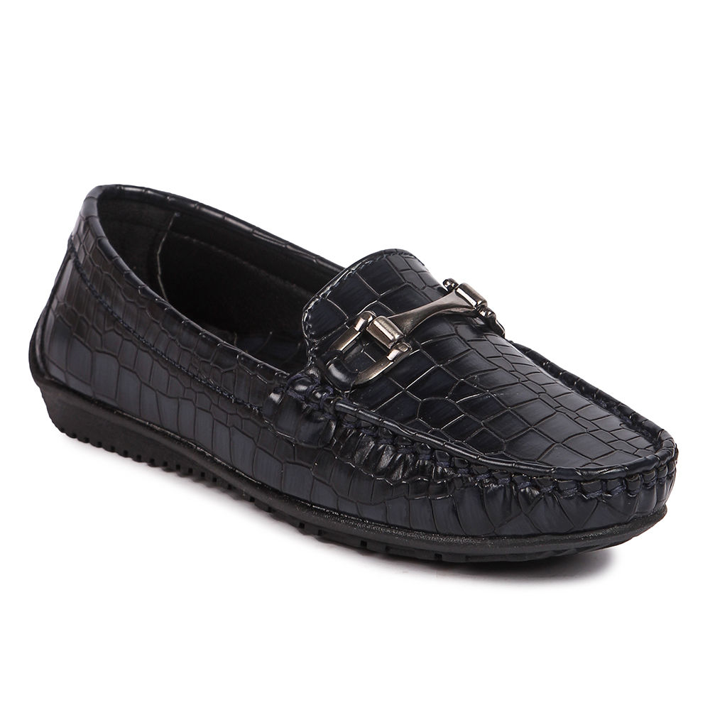 boys navy loafers