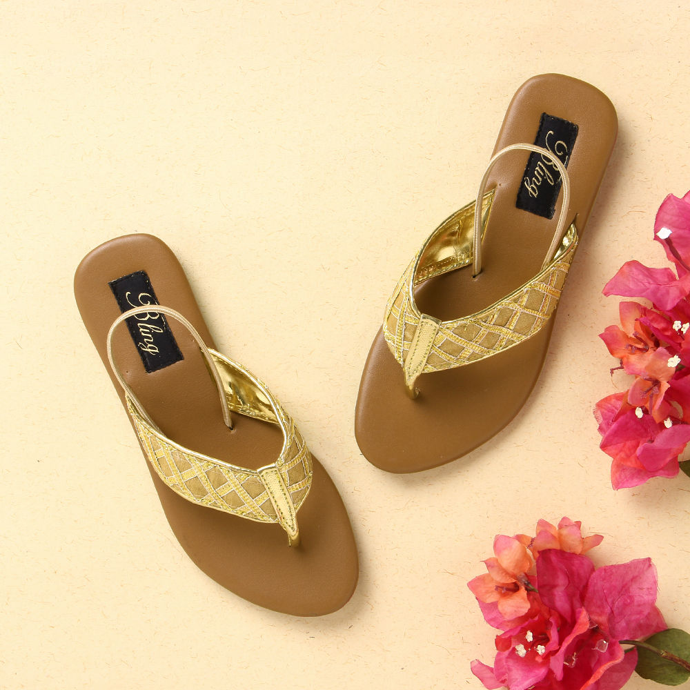 

features upper material artificial leather sole material pvc the actual