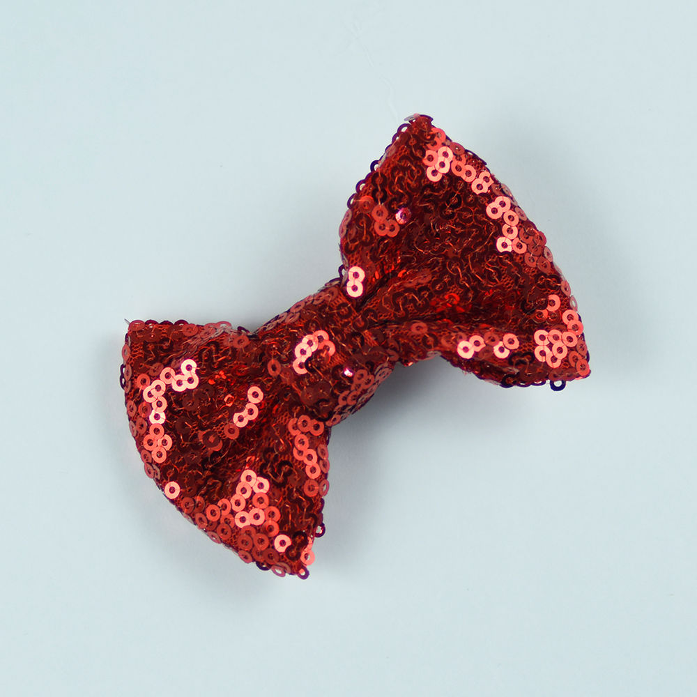 

dress your little girl in this lovely accessories and make