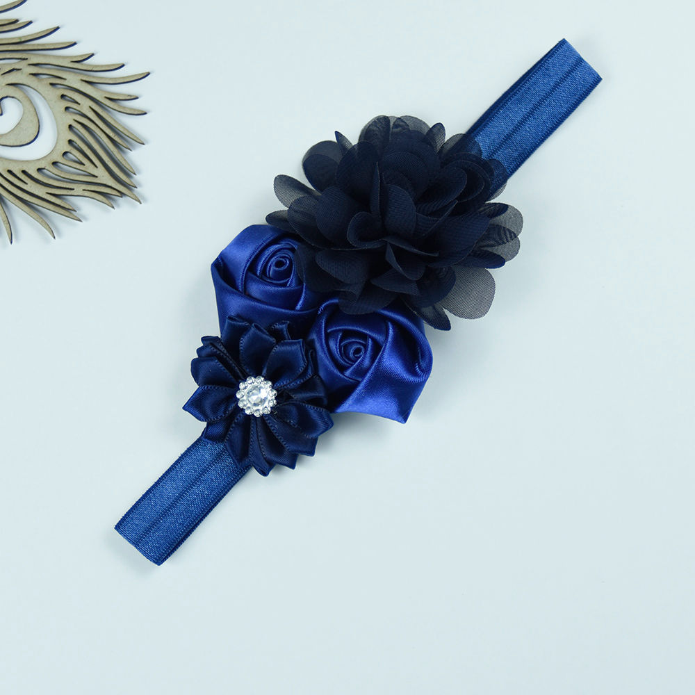 

dress your little girl in this lovely accessories and make