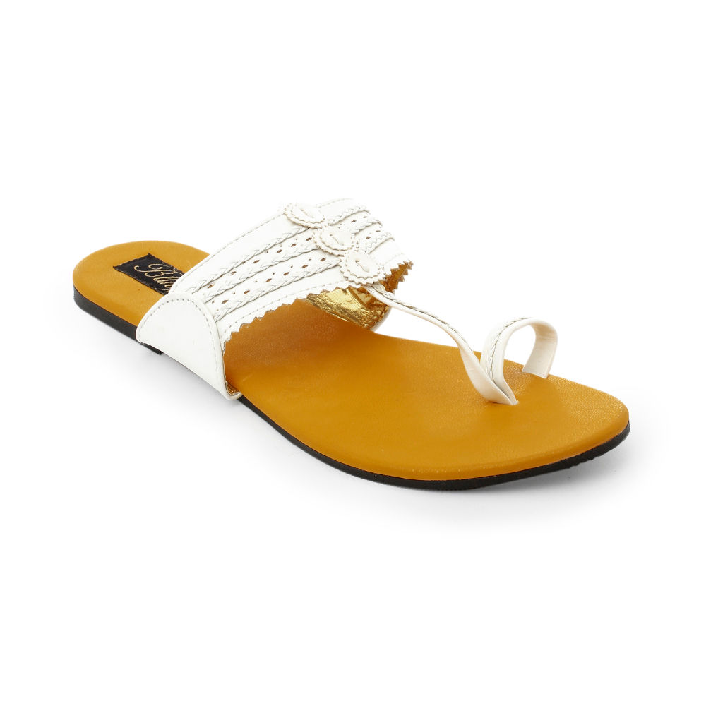 white kolhapuri chappal online