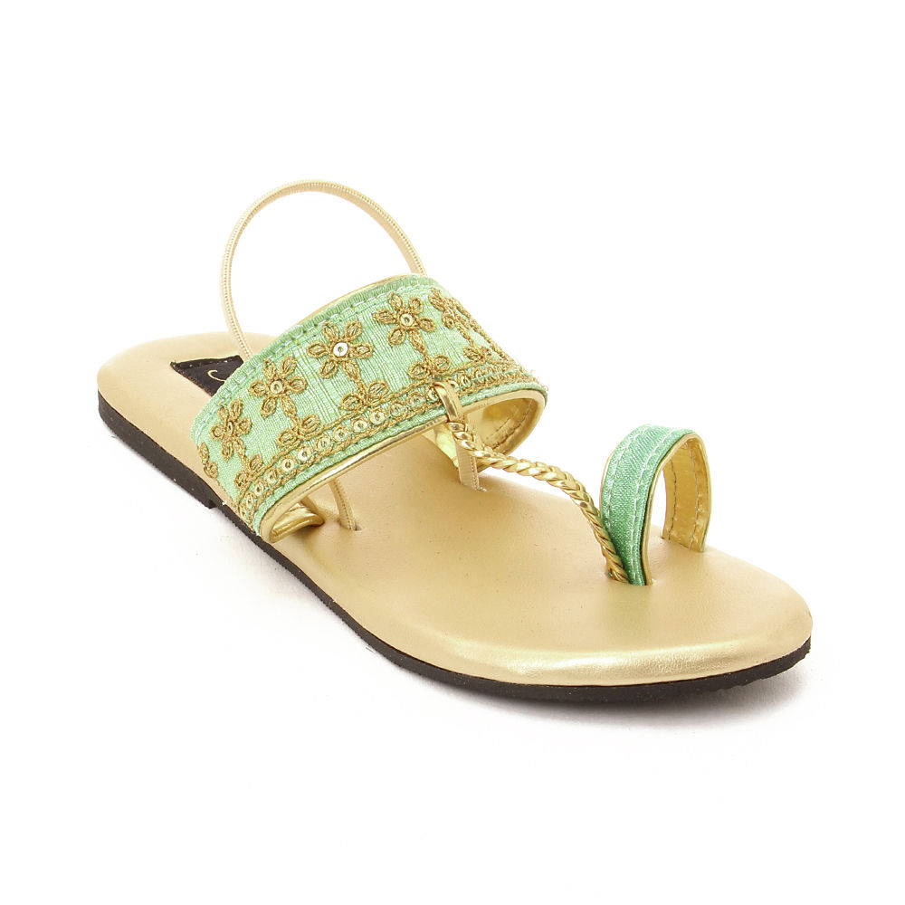 

features upper material fabric sole material pvc the actual product