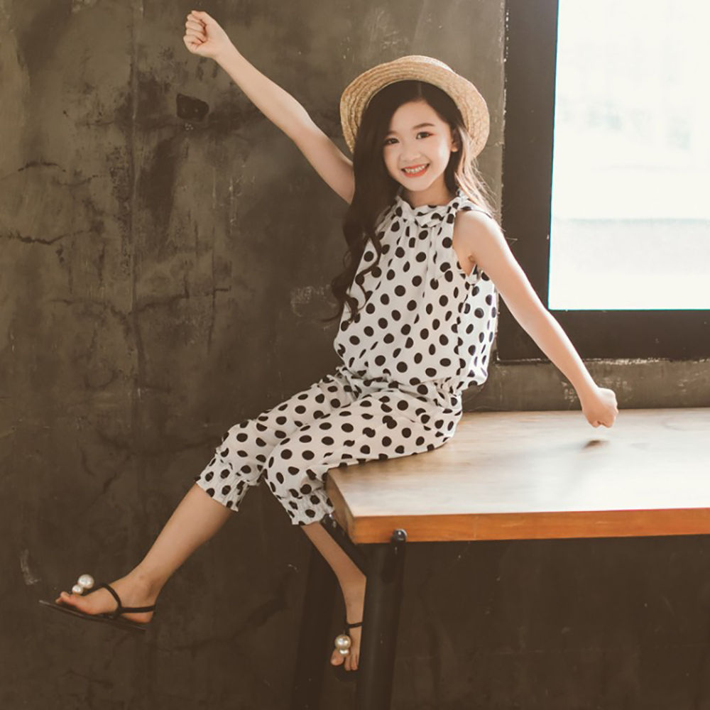 

features fabric 100 polyester fit type slim the actual product