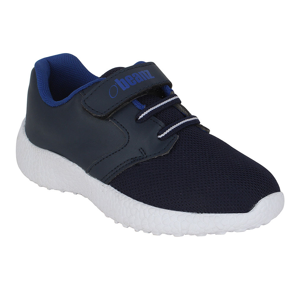 

features fastening strap upper materiel canvas sole material eva in