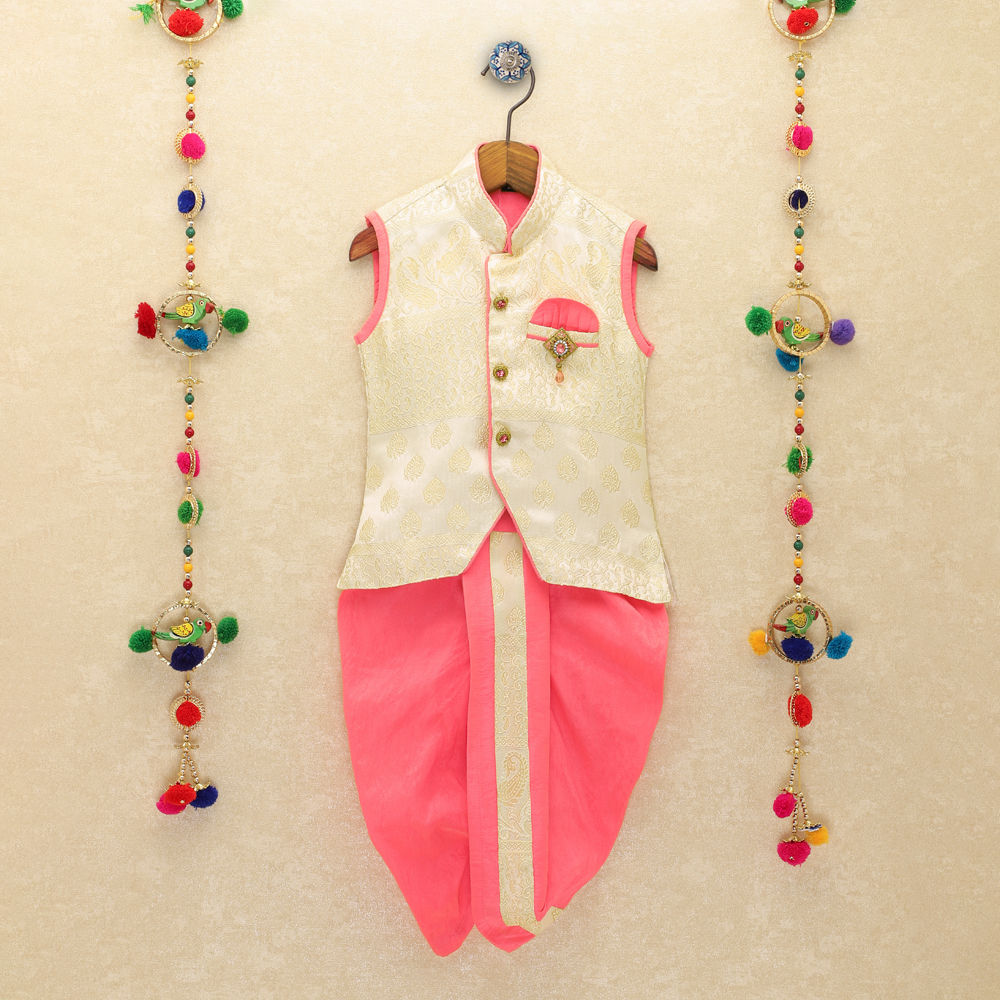 

features material silk blend the actual product may differ slightly