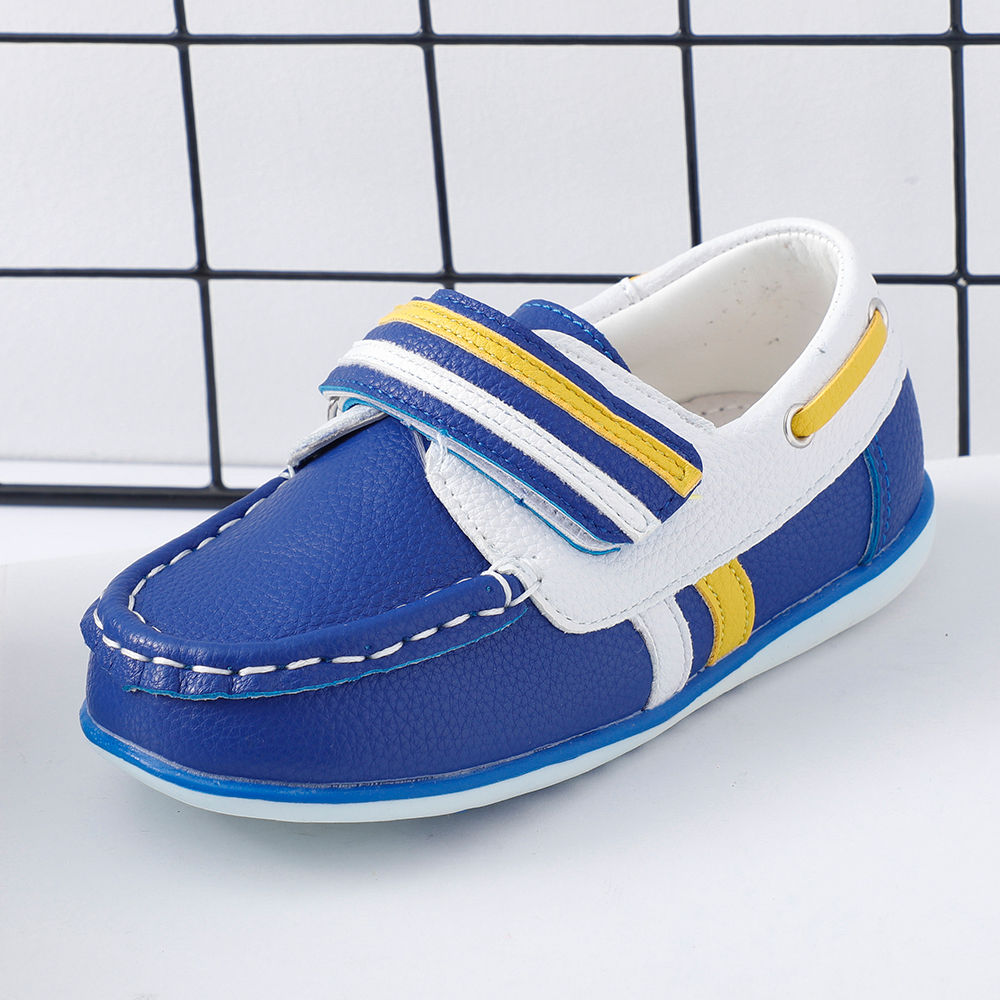 blue and white boat shoes