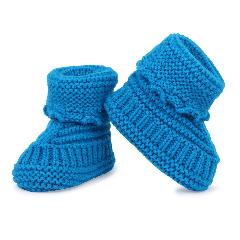 

features comfortable to wear light weight material woolen the actual