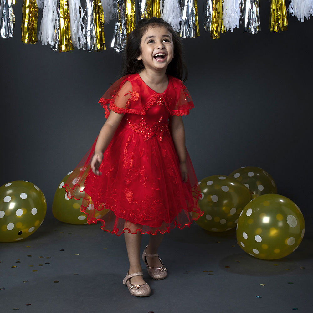 

features fabric 35 viscose 65 polyester the actual product may
