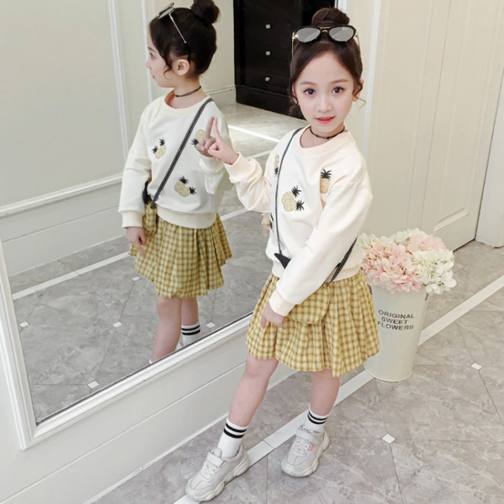 sweatshirt and skirt