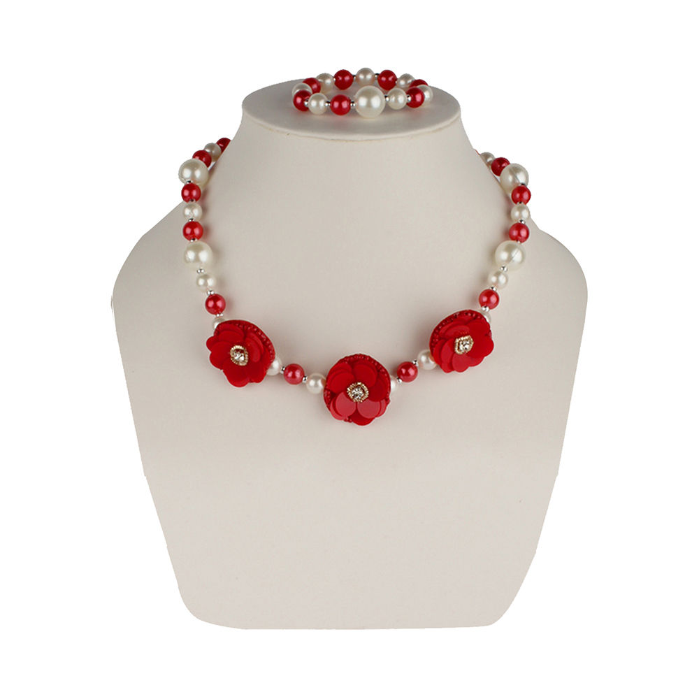 

dress your little girl in this lovely accessories and make