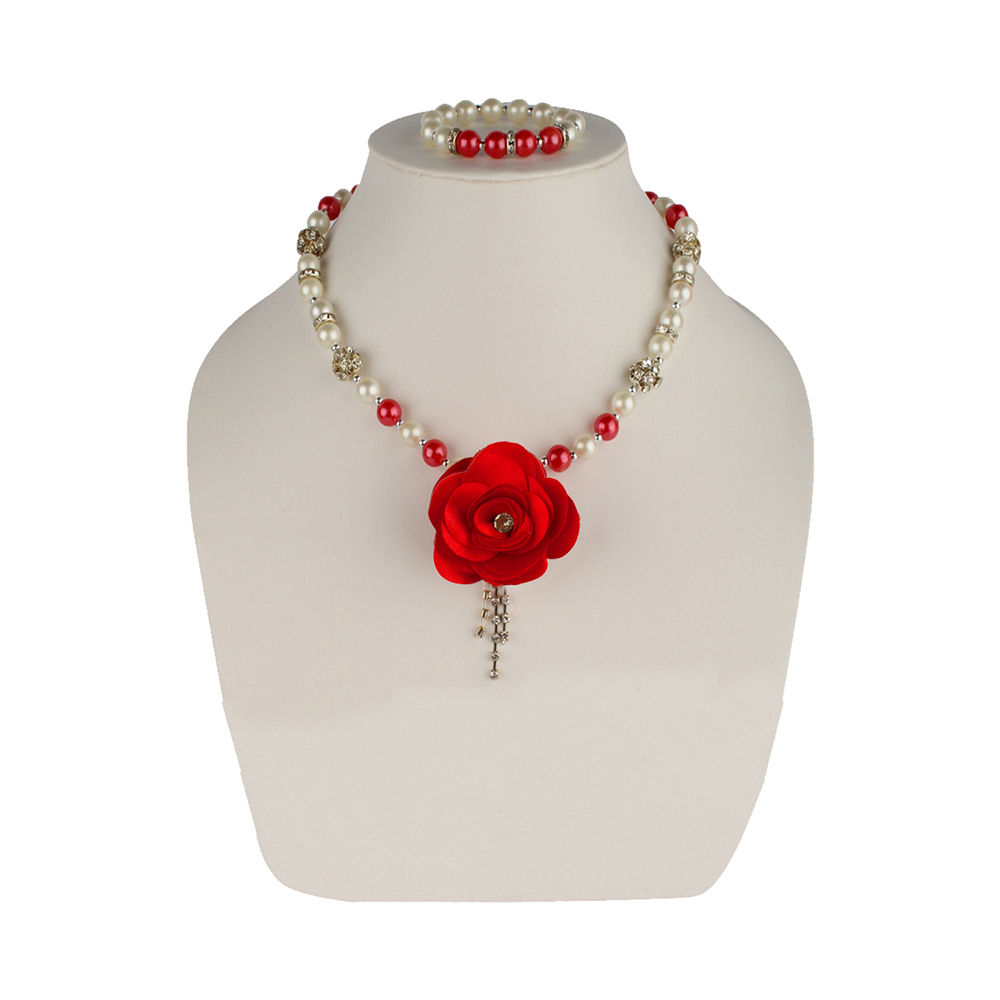 

dress your little girl in this lovely accessories and make