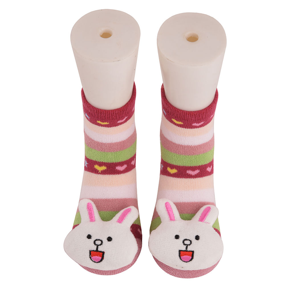 

features offers an eye catchy appeal good quality and attractive