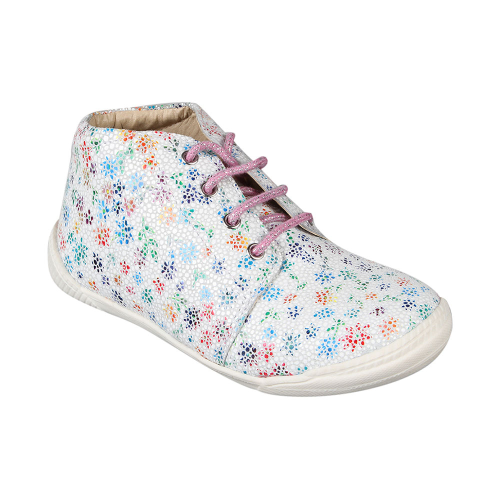 

features upper material leather sole material rubber insole material padded