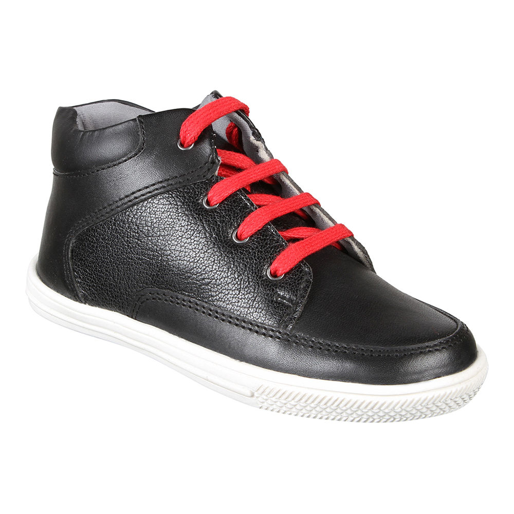 

features upper material leather sole material rubber insole material padded