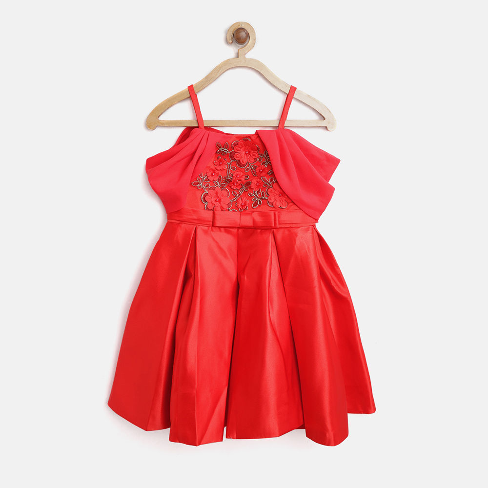 

features material net and lace the actual product may differ