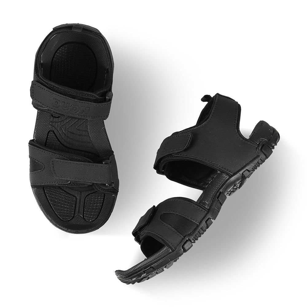 Amazon.com: OLUKAI Ulele Men's Beach Sandals, Quick-Dry Flip-Flop Slides,  Water Resistant Suede Lining & Wet Grip Soles, Soft Comfort Fit & Arch  Support, Black/Black, 7 : Clothing, Shoes & Jewelry