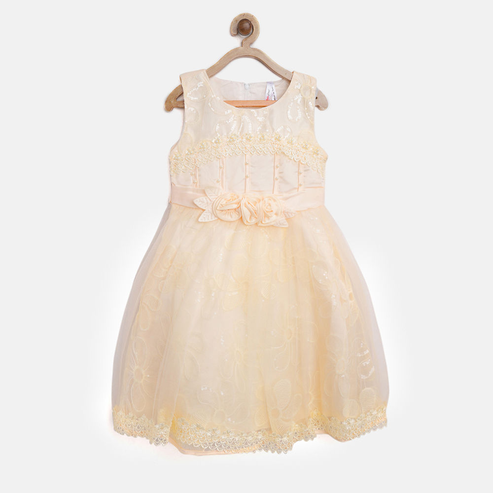 

features material net and lace the actual product may differ