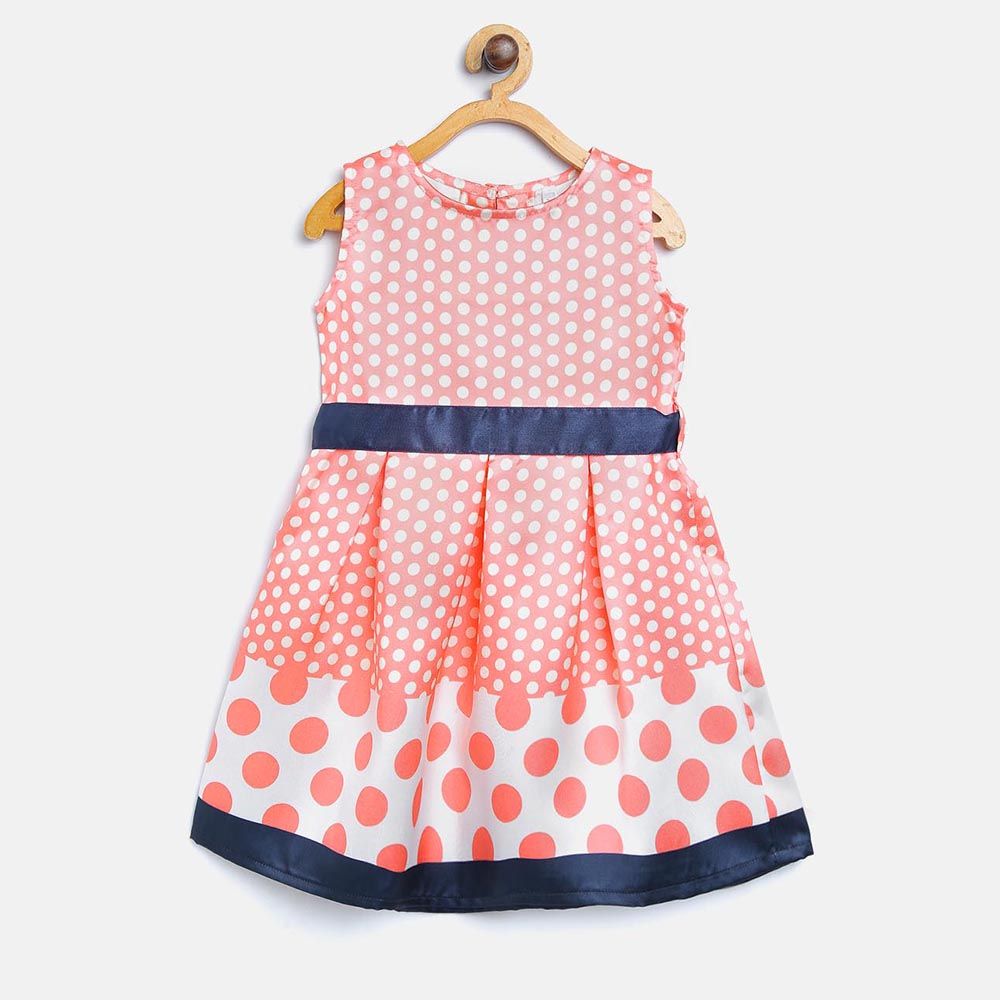 

features material polyester satin the actual product may differ slightly