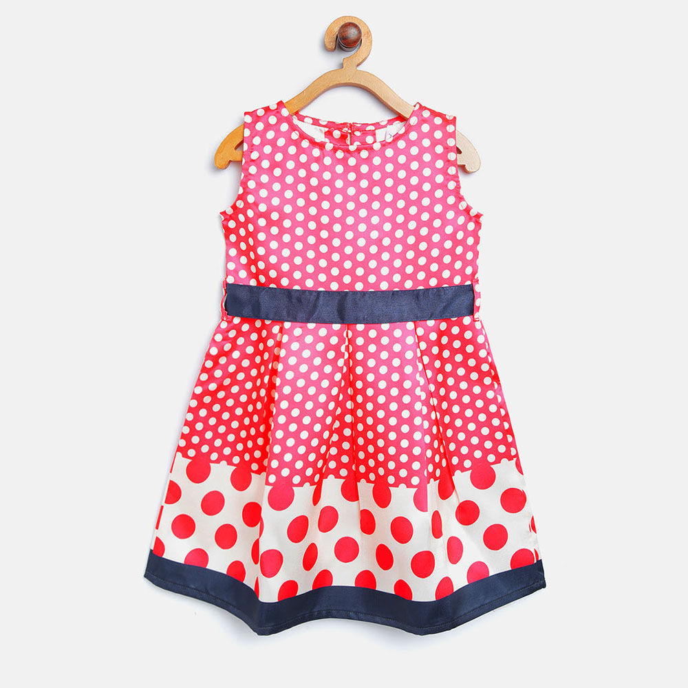 

features material polyester satin the actual product may differ slightly