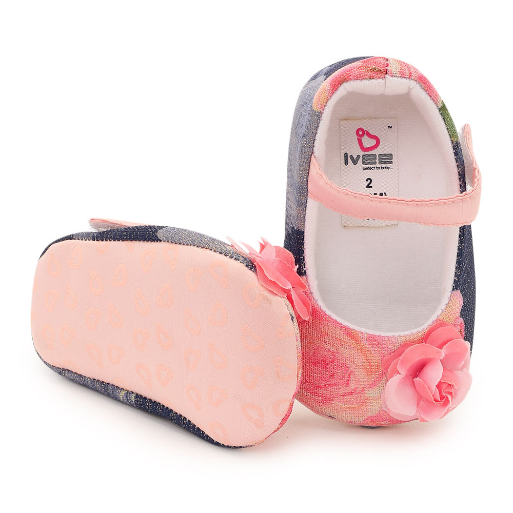 

features inner material cotton outer material textile fabric the actual