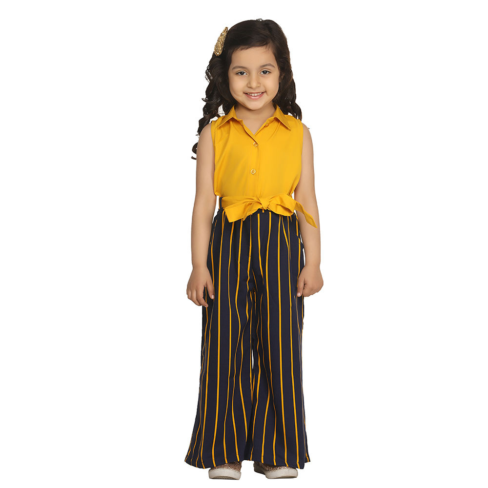 

features polyester crepe the actual product may differ slightly in