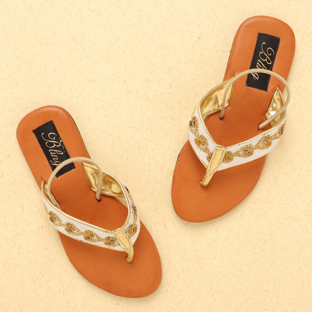 

features upper material fabric sole material pvc the actual product