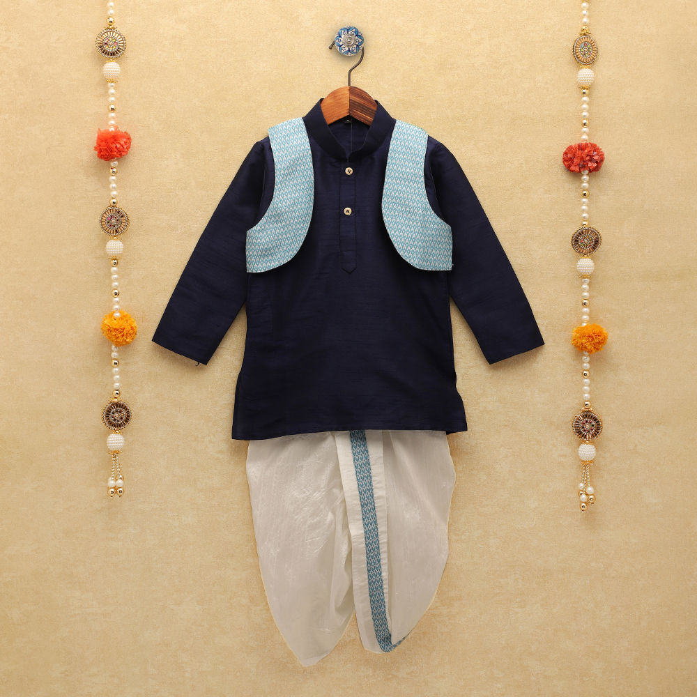 

features material silk blend the actual product may differ slightly