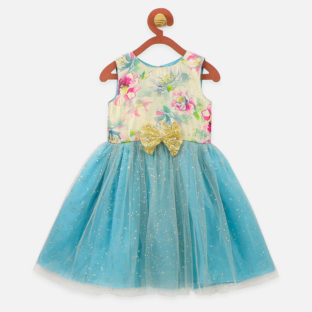 

features material silk mesh with cotton lining the actual product