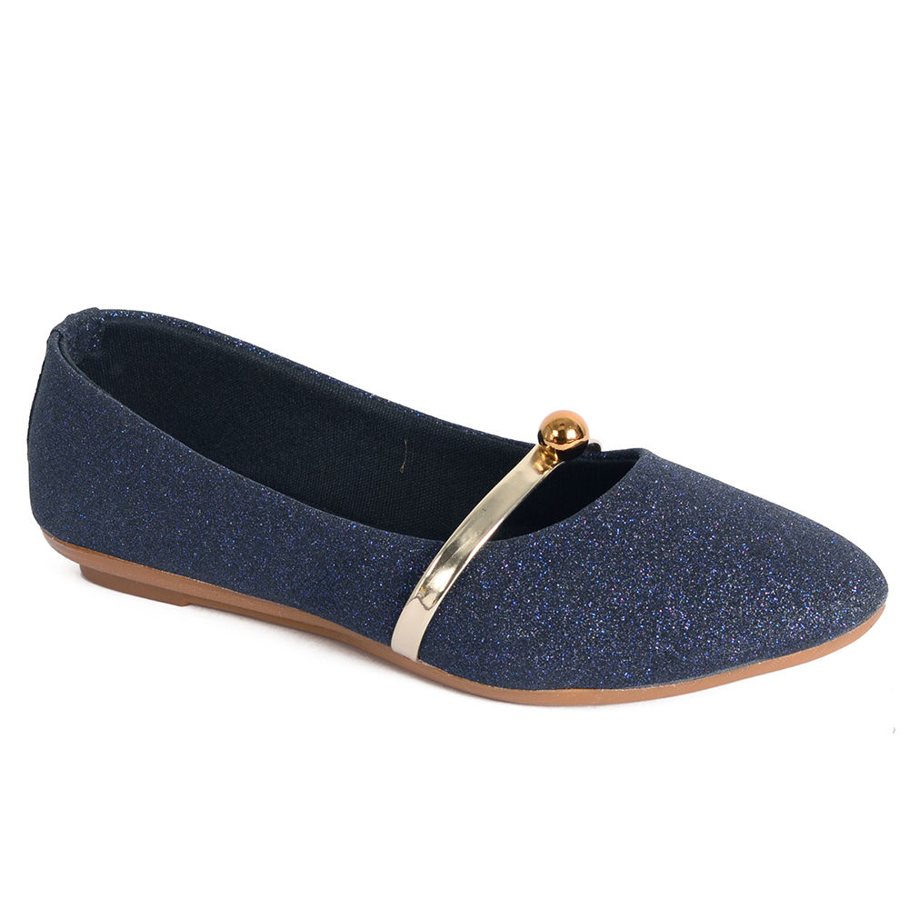 

features upper material synthetic material sole material vulcanized rubber the