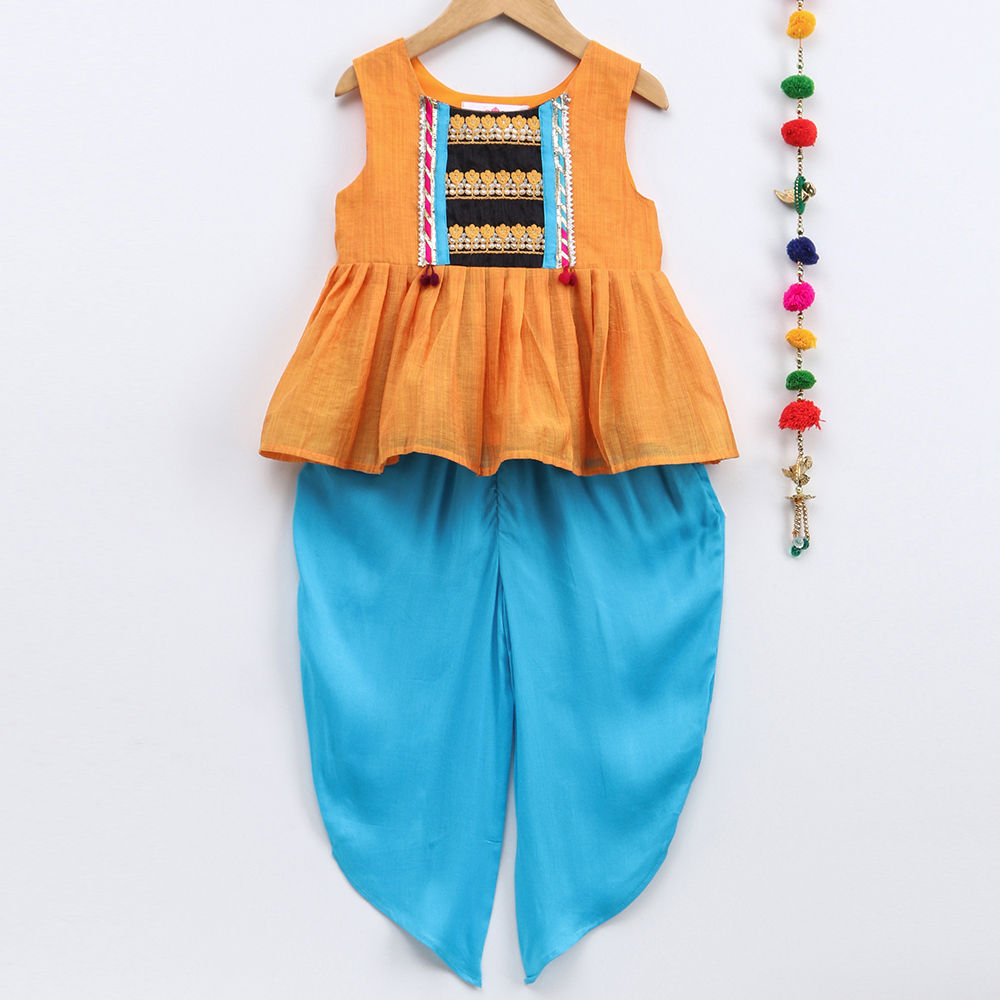

features material composition 40 south cotton and 60 rayon the