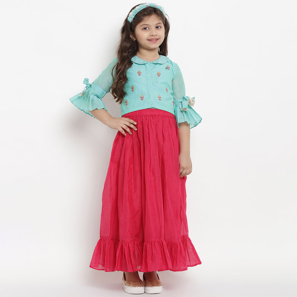 

features material silk the actual product may differ slightly in