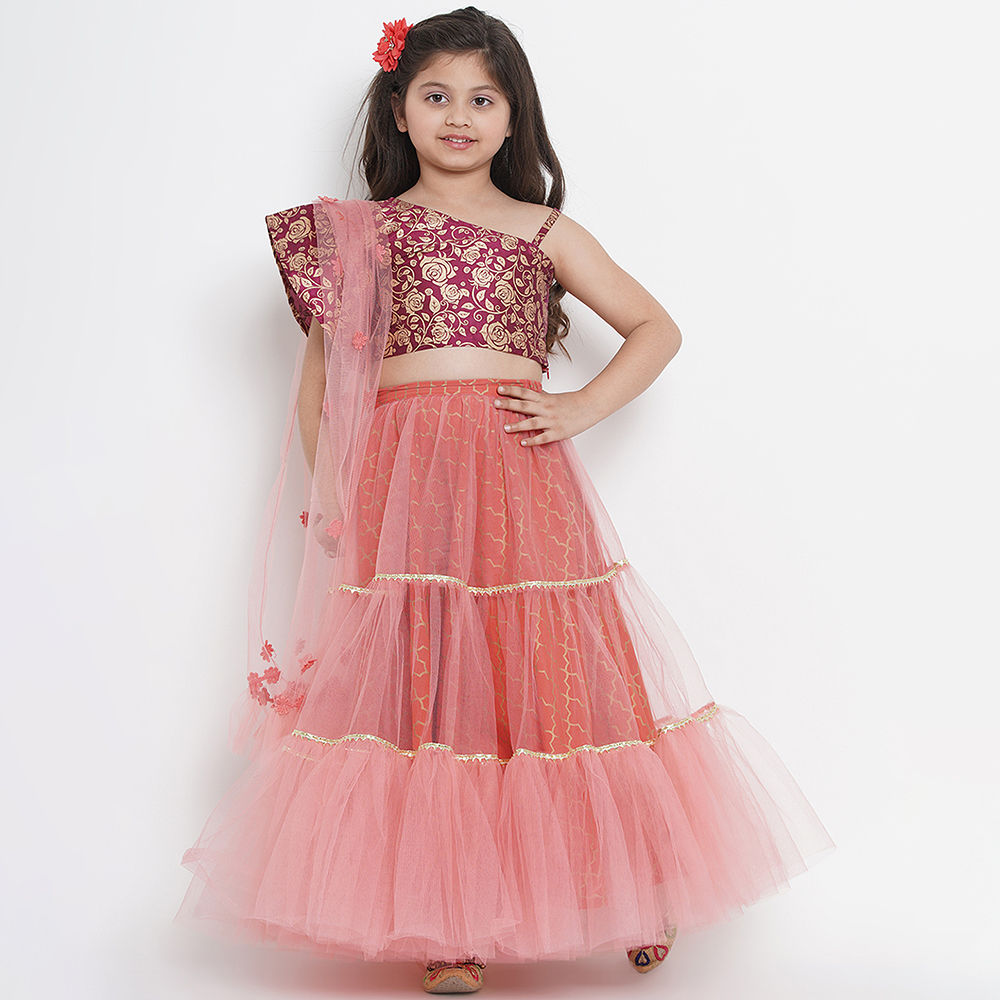 

features material raw silk the actual product may differ slightly