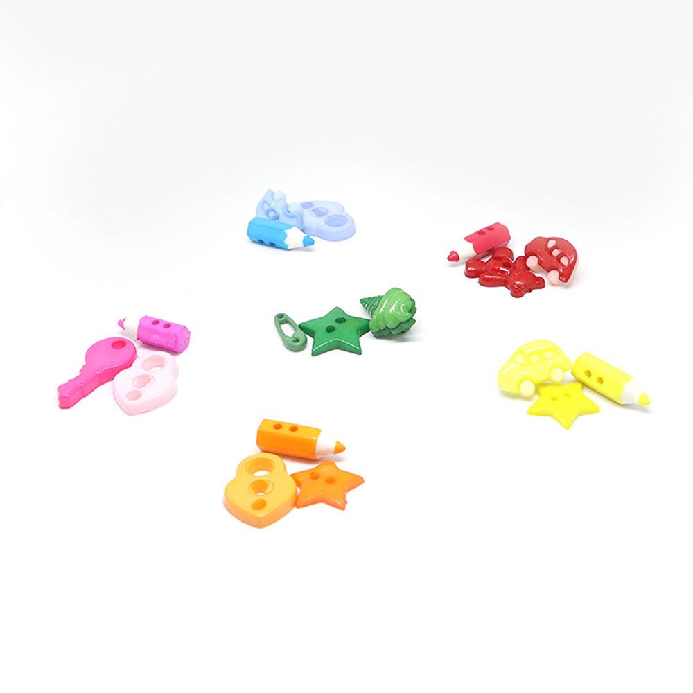 

this busy bag focuses on colour matching and sorting children
