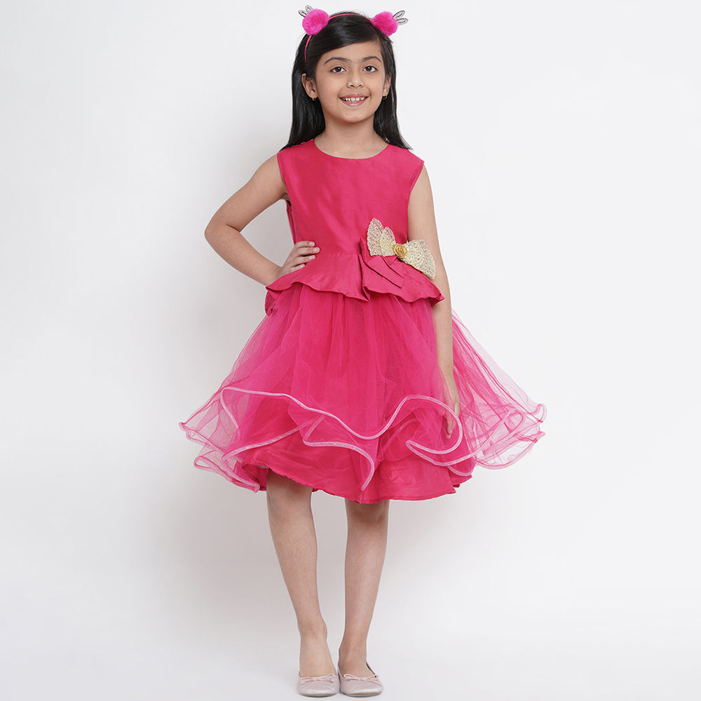 

features material silk the actual product may differ slightly in