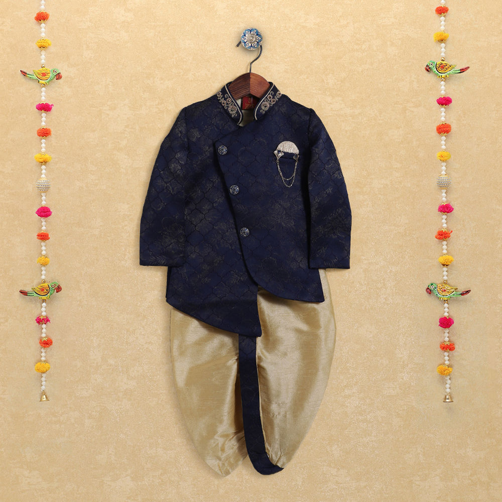 

features material silk blend the actual product may differ slightly